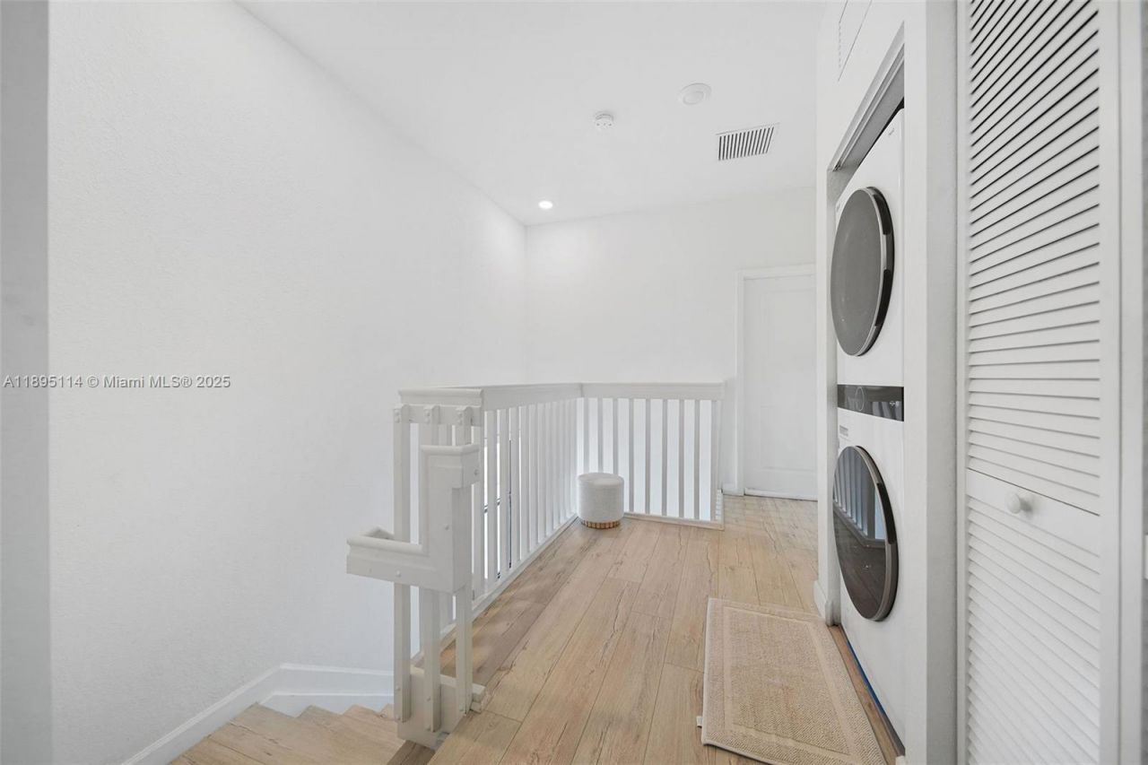 493 NW 204th St, Miami Gardens, FL 33169 Photo