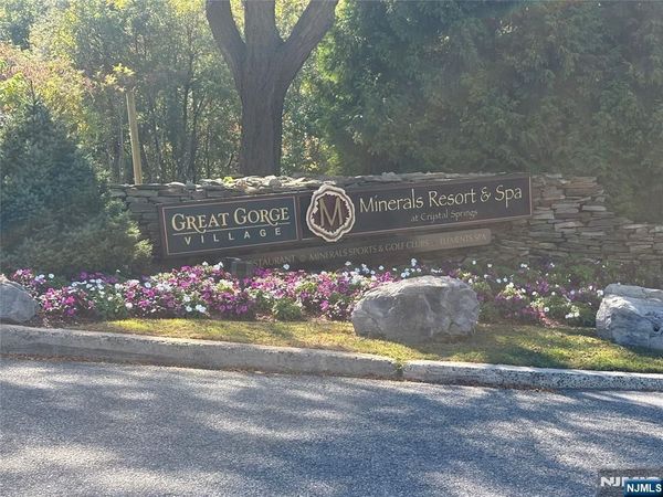 1 Gray Rock 11, Unit 11, VERNON, NJ 07462