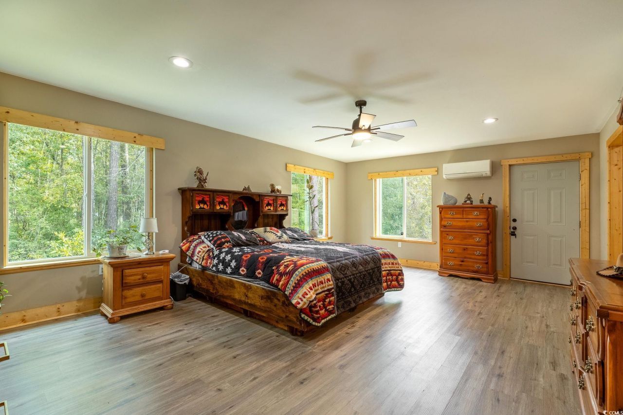 1270 Circle Bay Dr. Photo 12