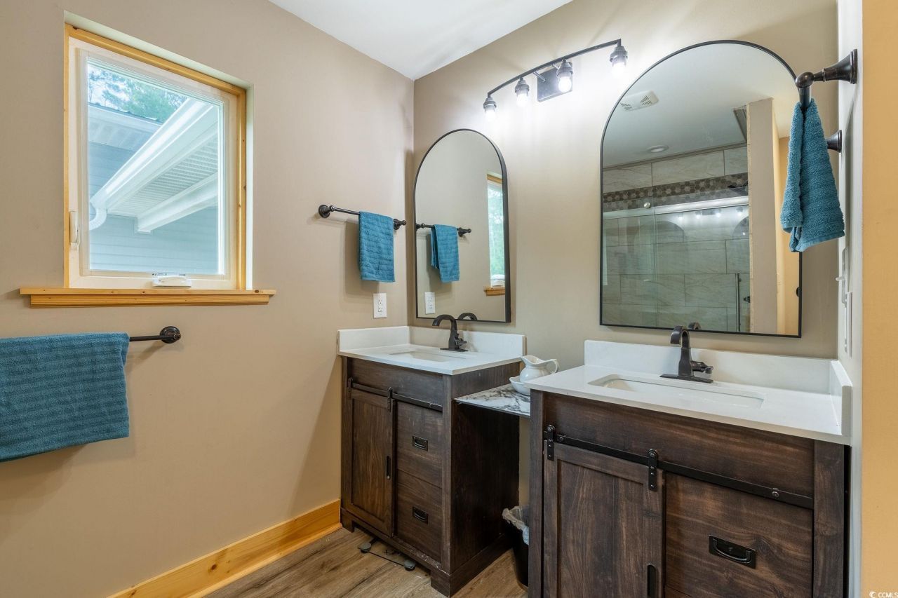 1270 Circle Bay Dr. Photo 15