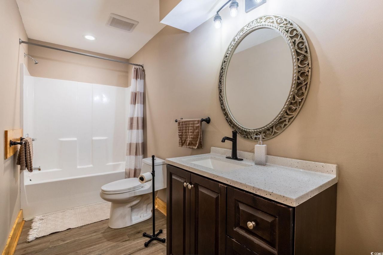 1270 Circle Bay Dr. Photo 21