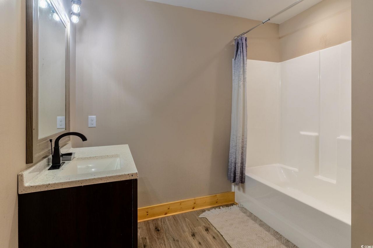 1270 Circle Bay Dr. Photo 22