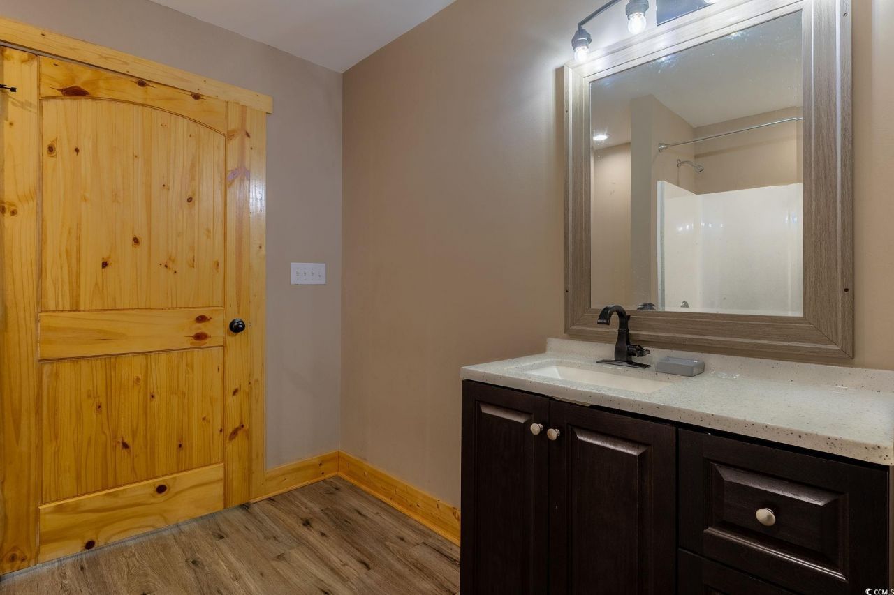 1270 Circle Bay Dr. Photo 23