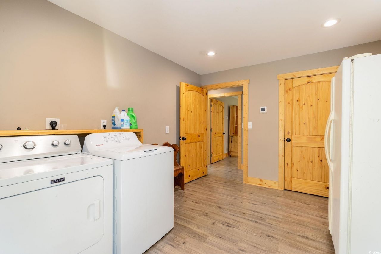 1270 Circle Bay Dr. Photo 24