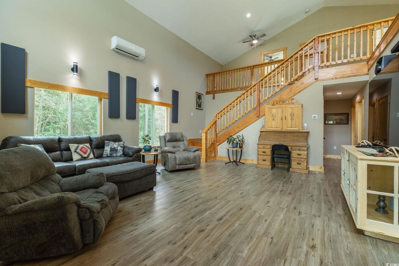 1270 Circle Bay Dr. Photo 7