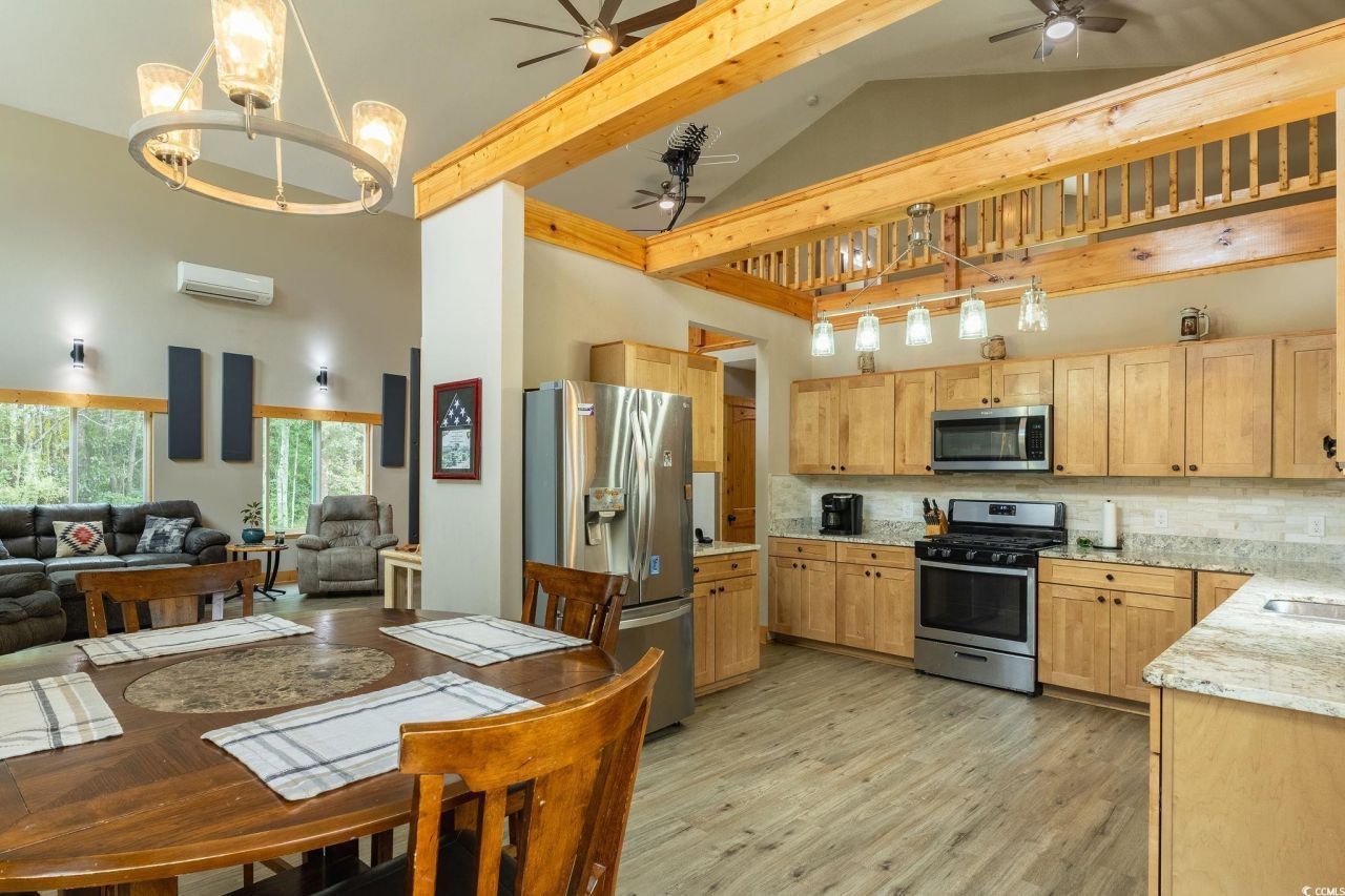 1270 Circle Bay Dr. Photo 8