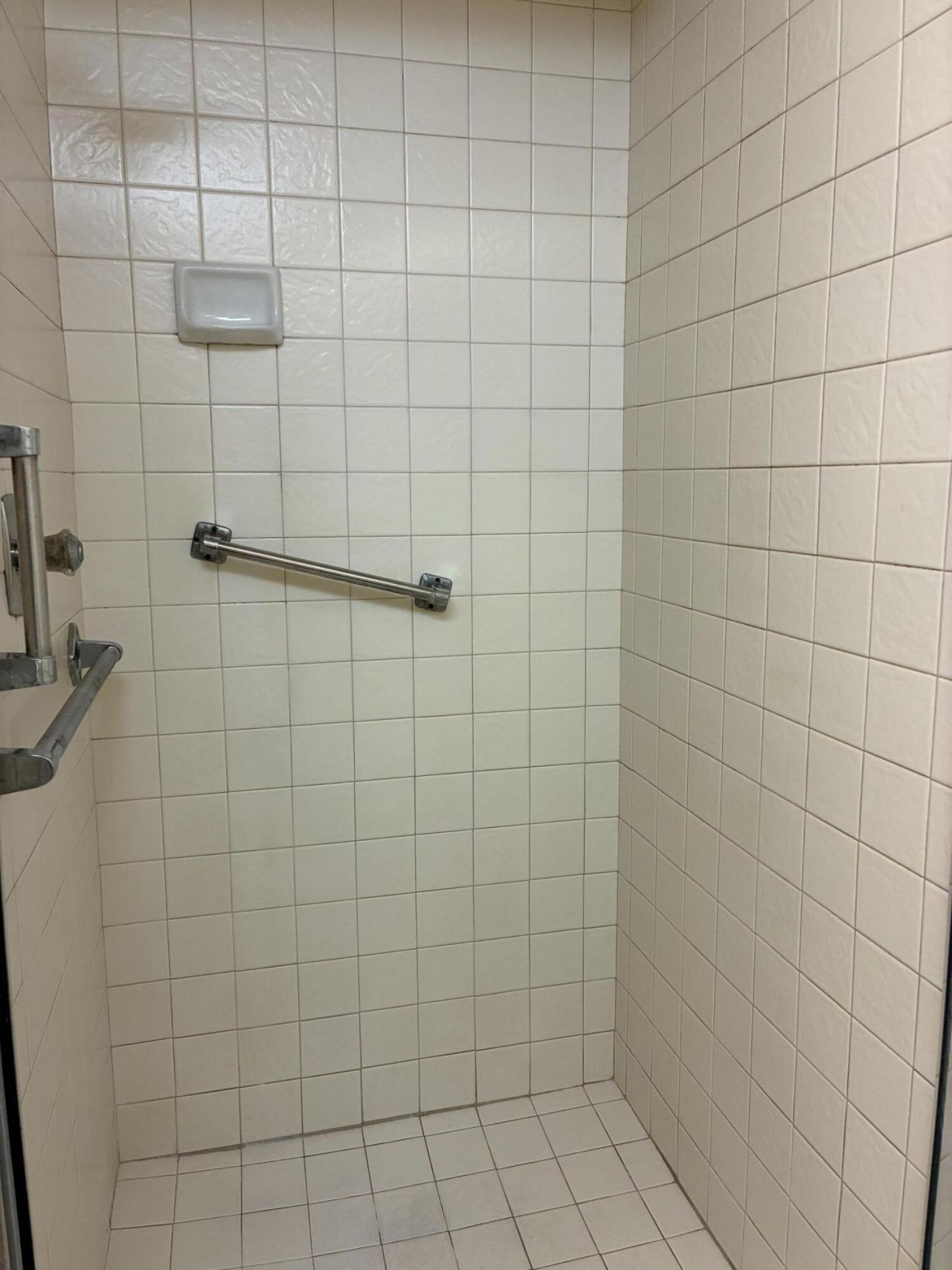 574 Burgundy L, Unit 574, Delray Beach, FL 33484 Photo