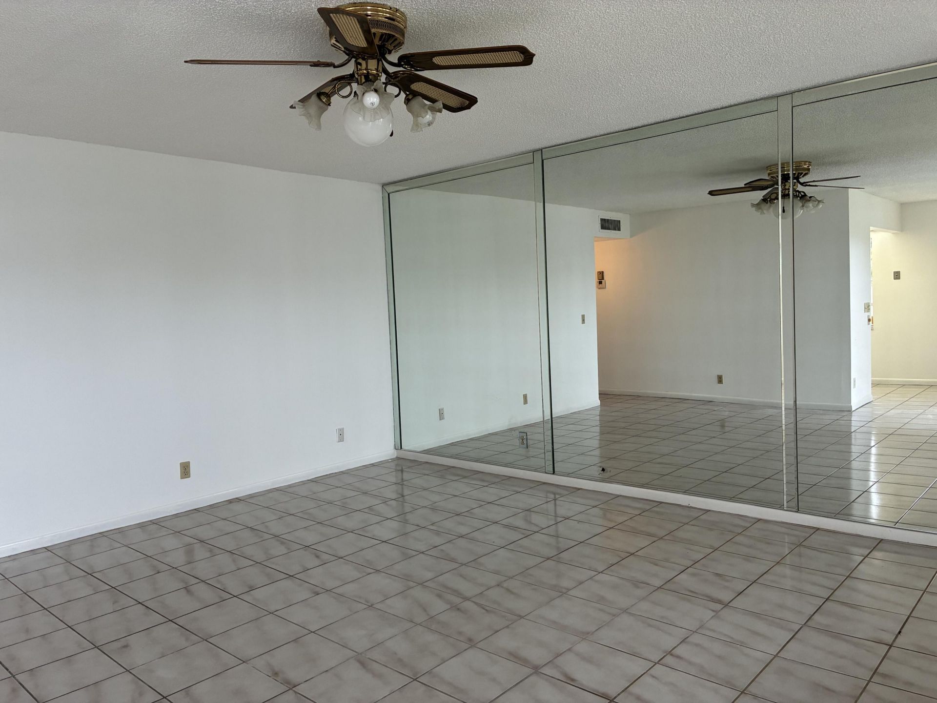 574 Burgundy L, Unit 574, Delray Beach, FL 33484 Photo