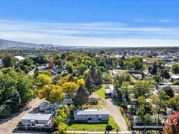 213 E 40th Street, Garden City, ID 83714