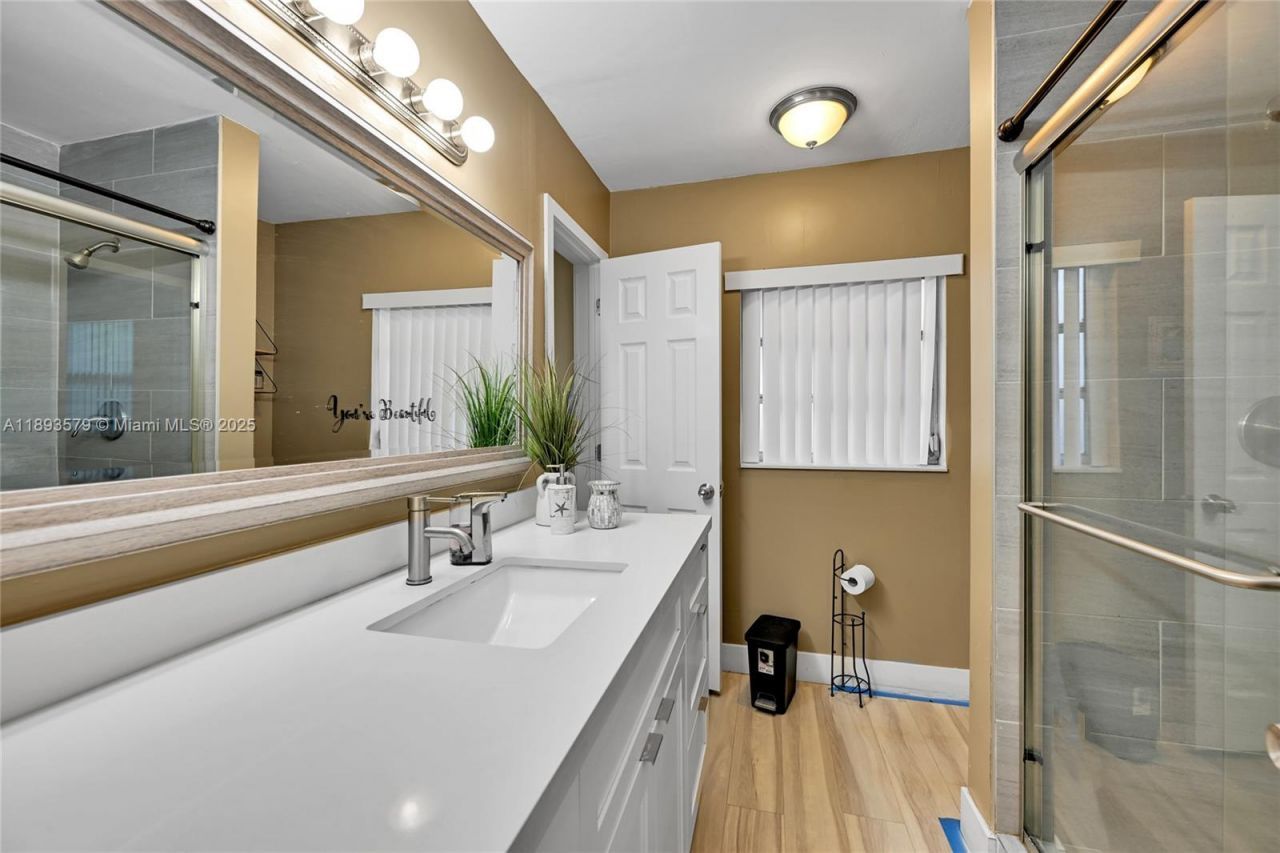 311 NW 201st St, Miami Gardens, FL 33169 Photo