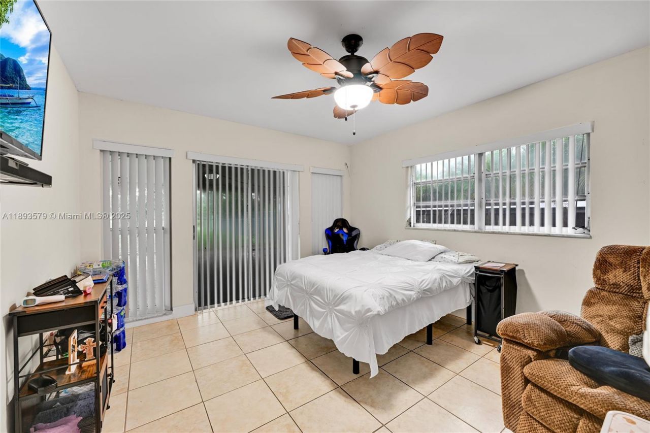 311 NW 201st St, Miami Gardens, FL 33169 Photo