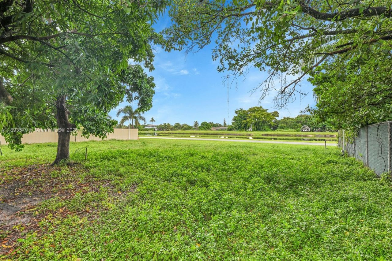 311 NW 201st St, Miami Gardens, FL 33169 Photo