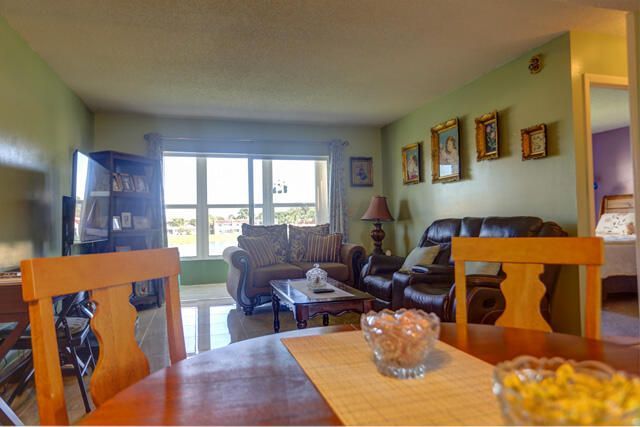 235 Golden River Drive, West Palm Beach, FL 33411 Photo