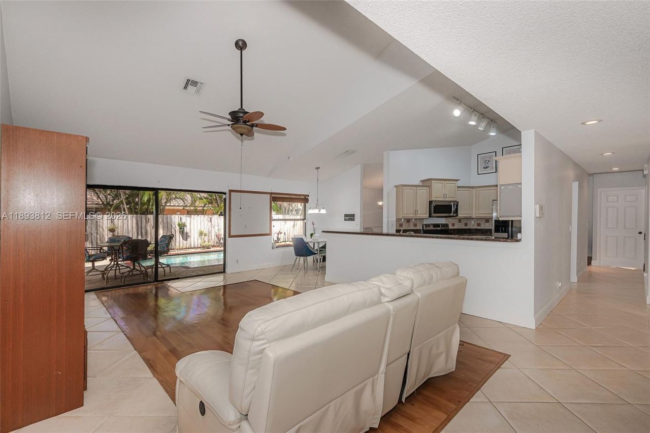 1855 NW 106th Ter, Plantation, FL 33322 Photo