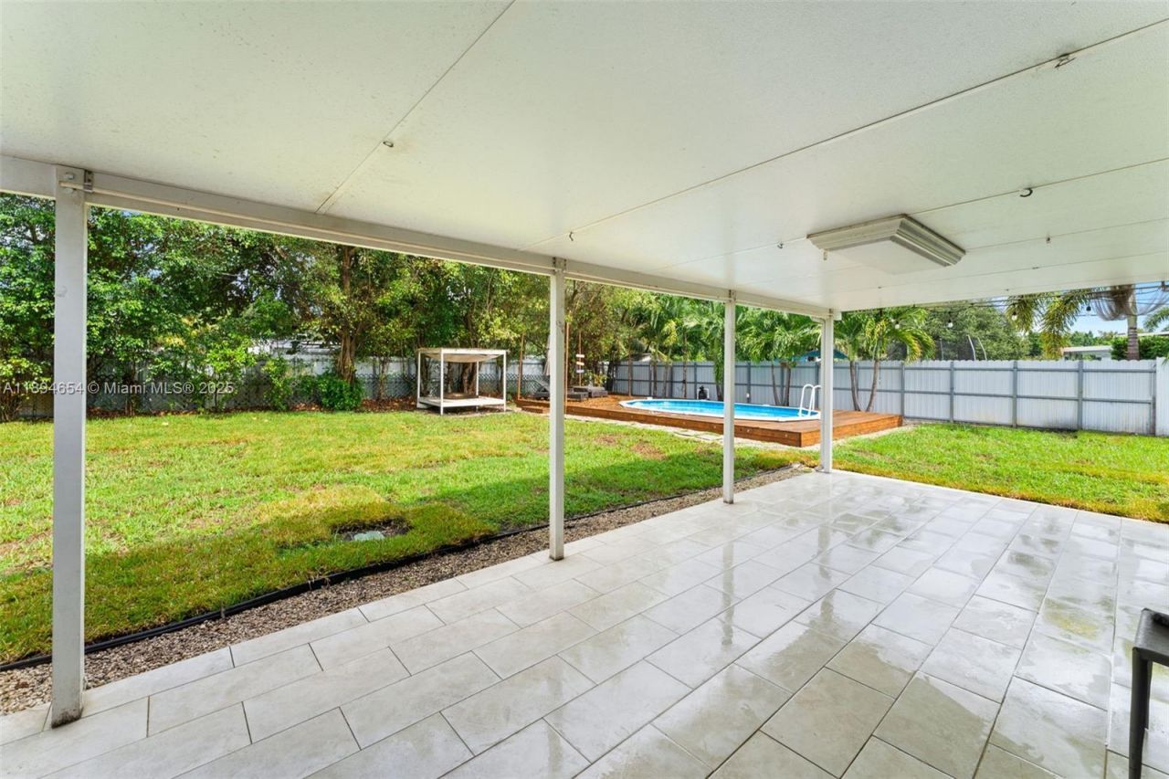 16315 NW 24th Ave, Miami Gardens, FL 33054 Photo