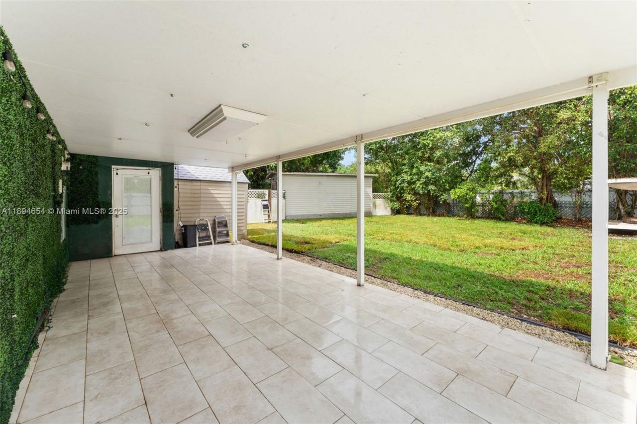 16315 NW 24th Ave, Miami Gardens, FL 33054 Photo