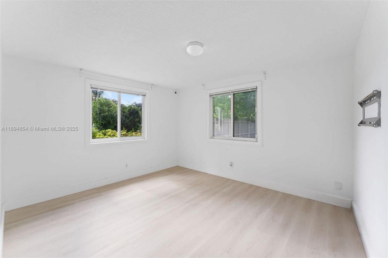 16315 NW 24th Ave, Miami Gardens, FL 33054 Photo