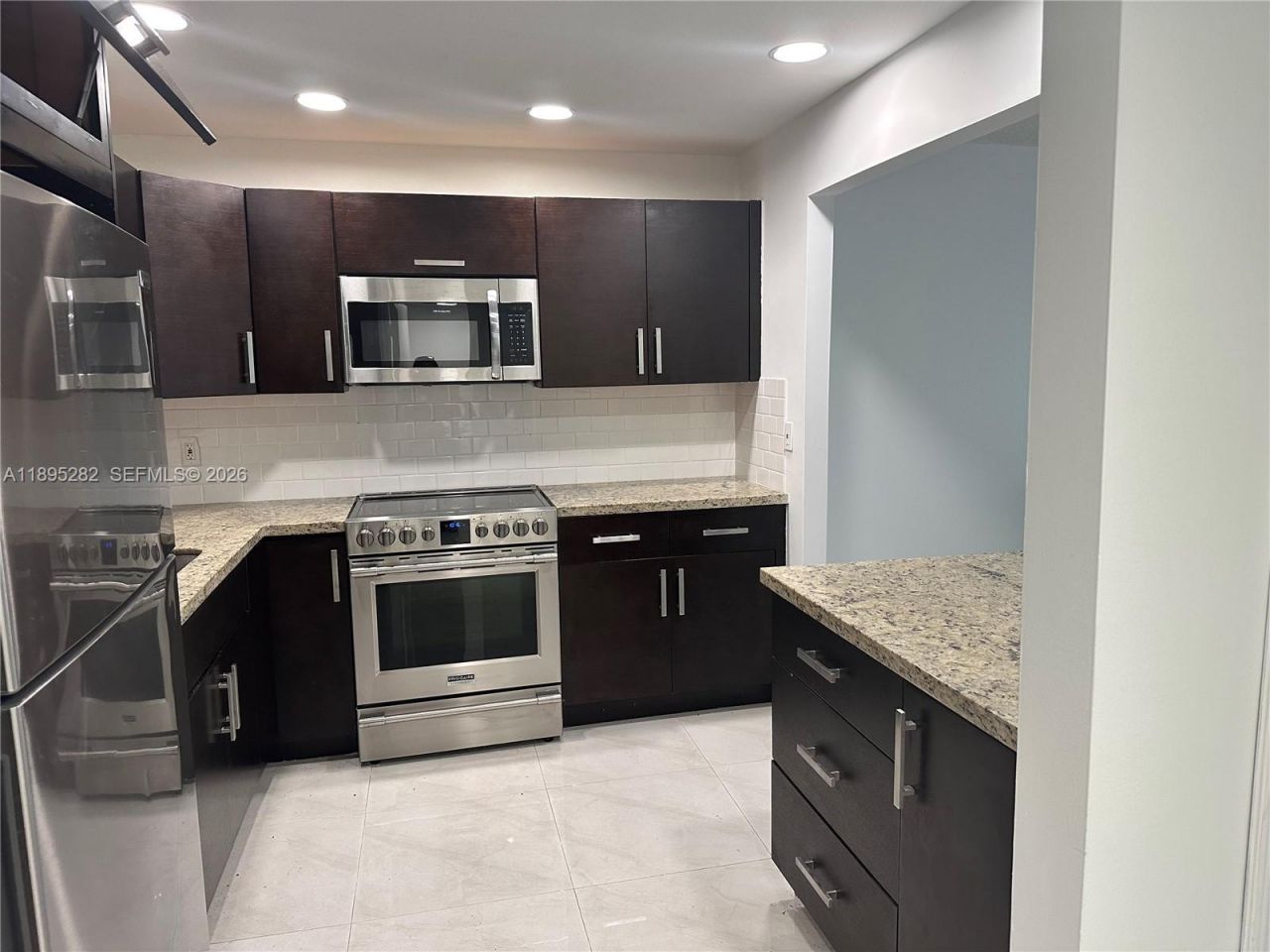 7051 Environ Blvd, Unit 431, Lauderhill, FL 33319 Photo
