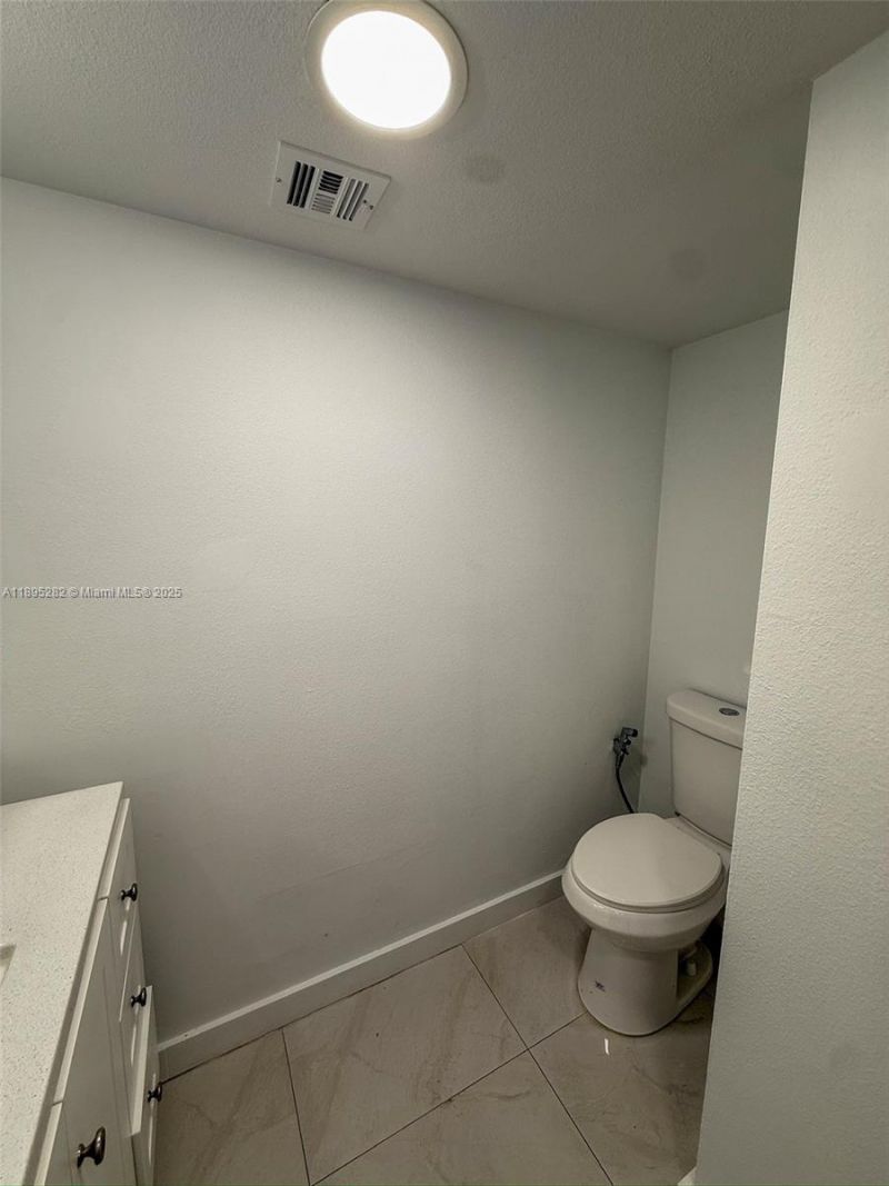 7051 Environ Blvd, Unit 431, Lauderhill, FL 33319 Photo