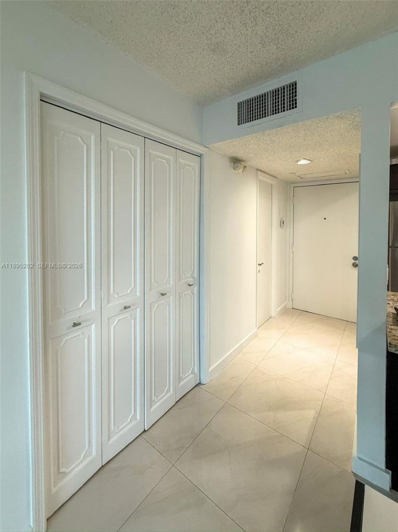 7051 Environ Blvd, Unit 431, Lauderhill, FL 33319 Photo