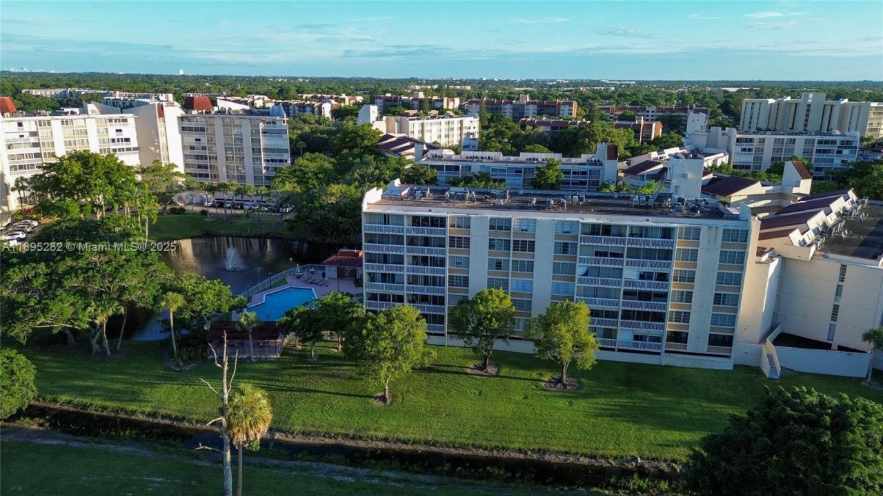 7051 Environ Blvd, Unit 431, Lauderhill, FL 33319 Photo