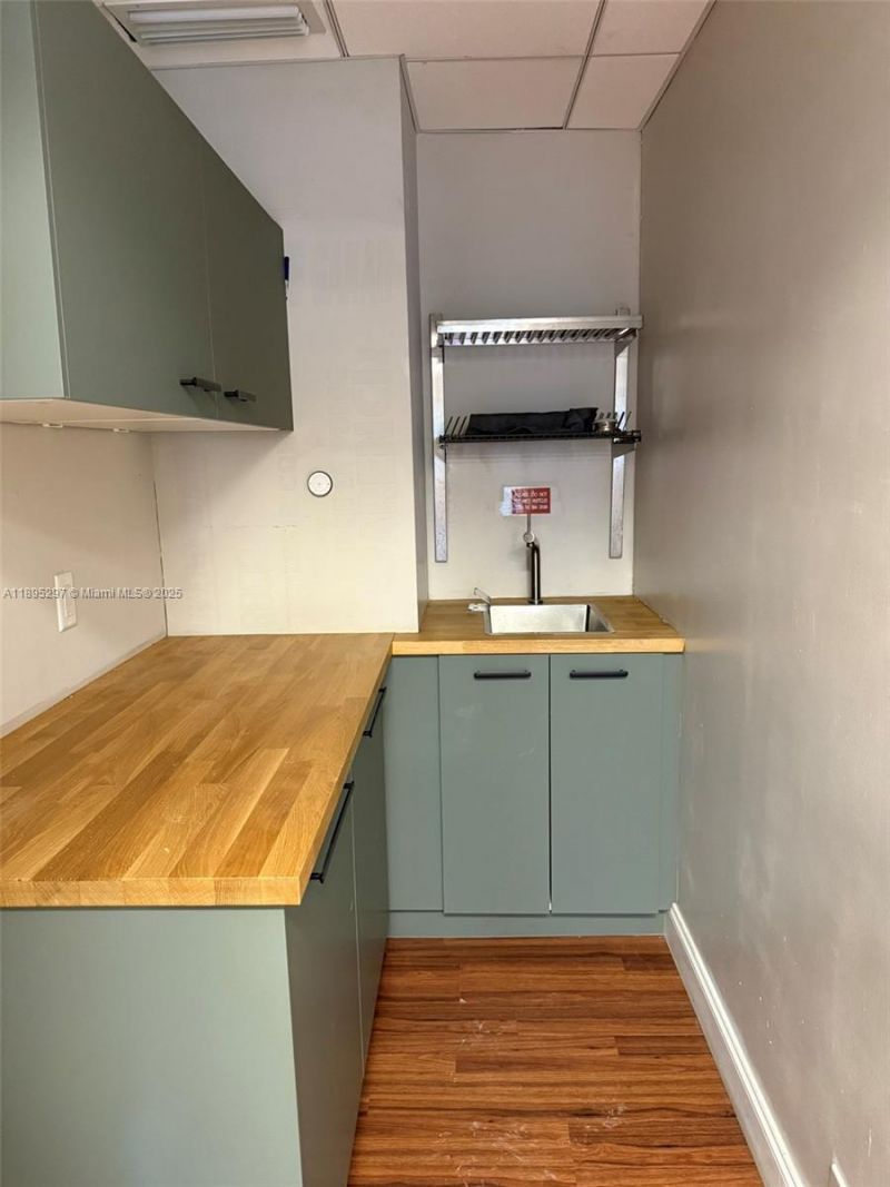 299 Alhambra Cir, Unit 510, Coral Gables, FL 33134 Photo