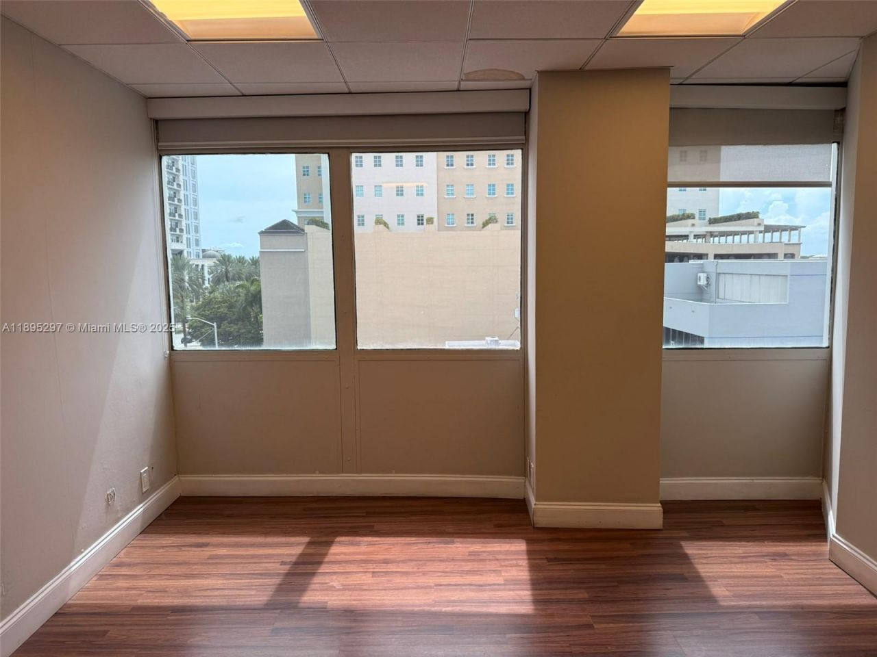 299 Alhambra Cir, Unit 510, Coral Gables, FL 33134 Photo