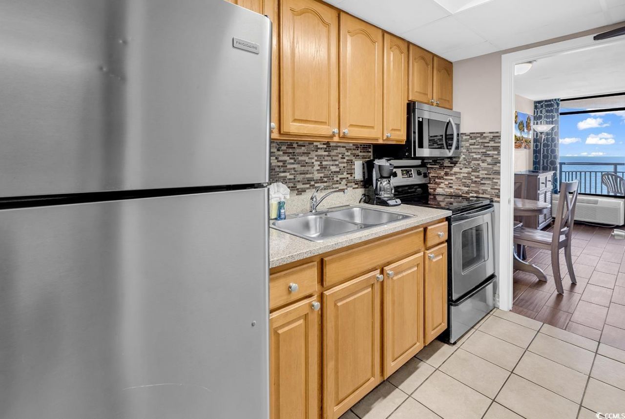 6804 N Ocean Blvd. Photo 5
