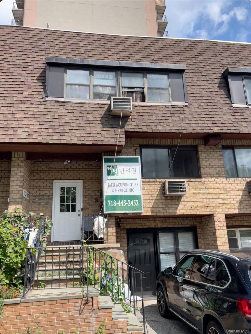 143-27 Roosevelt Avenue, Flushing, NY 11354 Main Photo