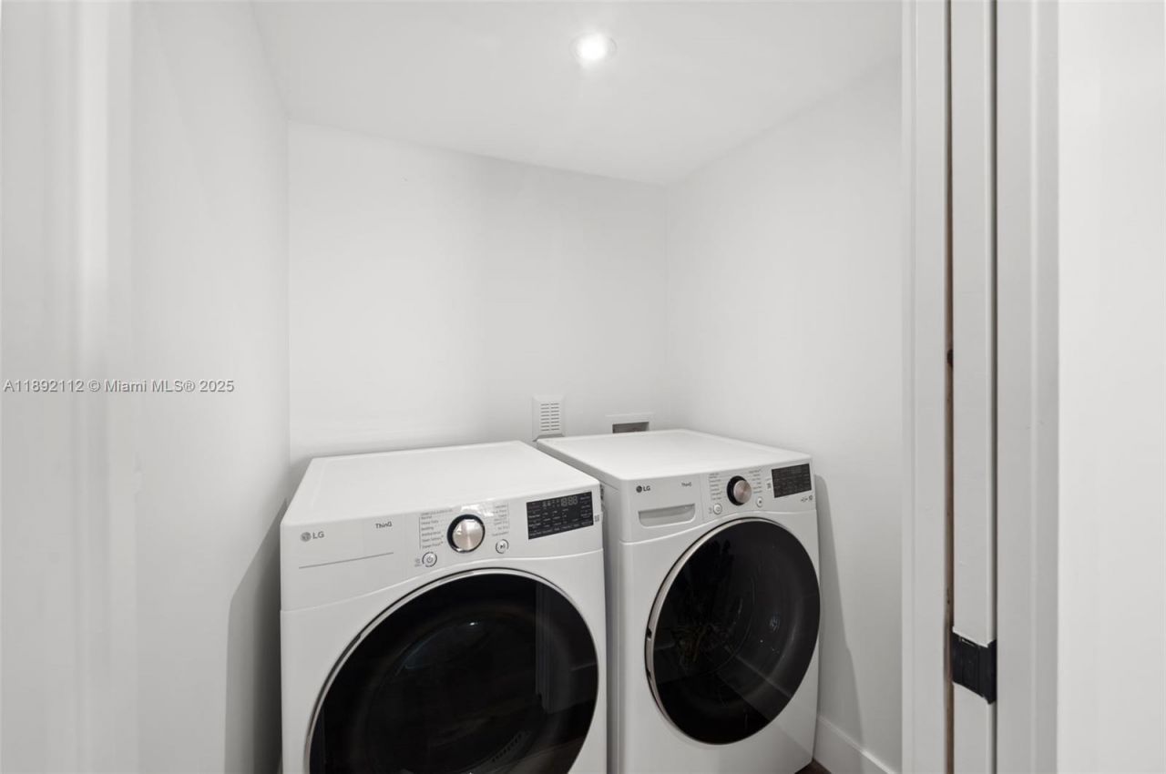 4040 Palmarito St, Coral Gables, FL 33146 Photo