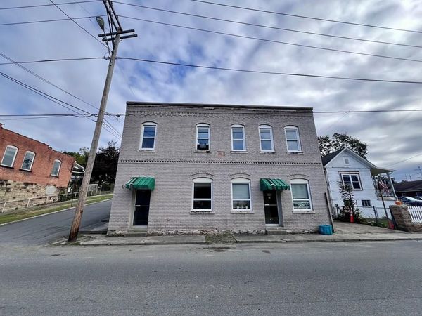 310 Whitestick St., MABSCOTT, WV 25871
