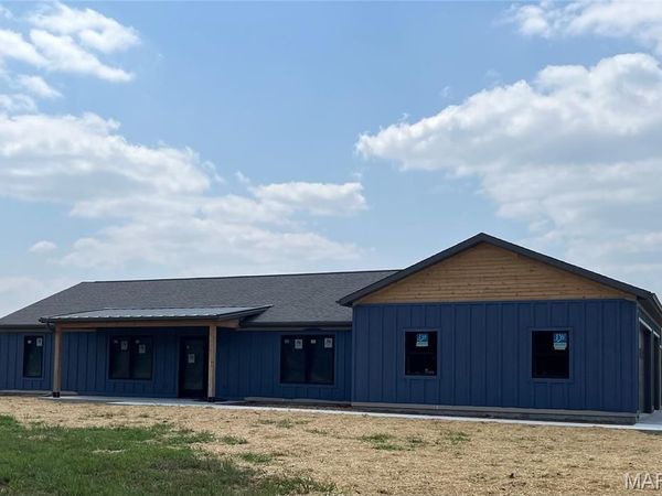 4218 Oak Hill Road, Cuba, MO 65453