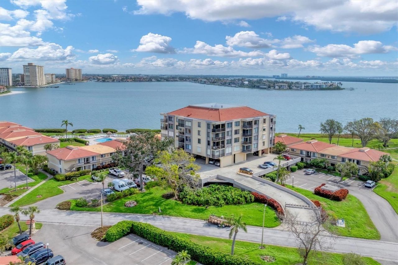 6158 Palma Del Mar Boulevard S, Unit 504, Saint Petersburg, FL 33715 Photo