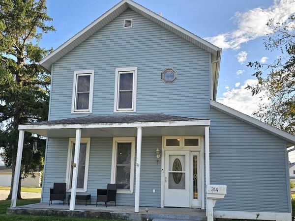 314 E 4th Street, Vinton, IA 52349