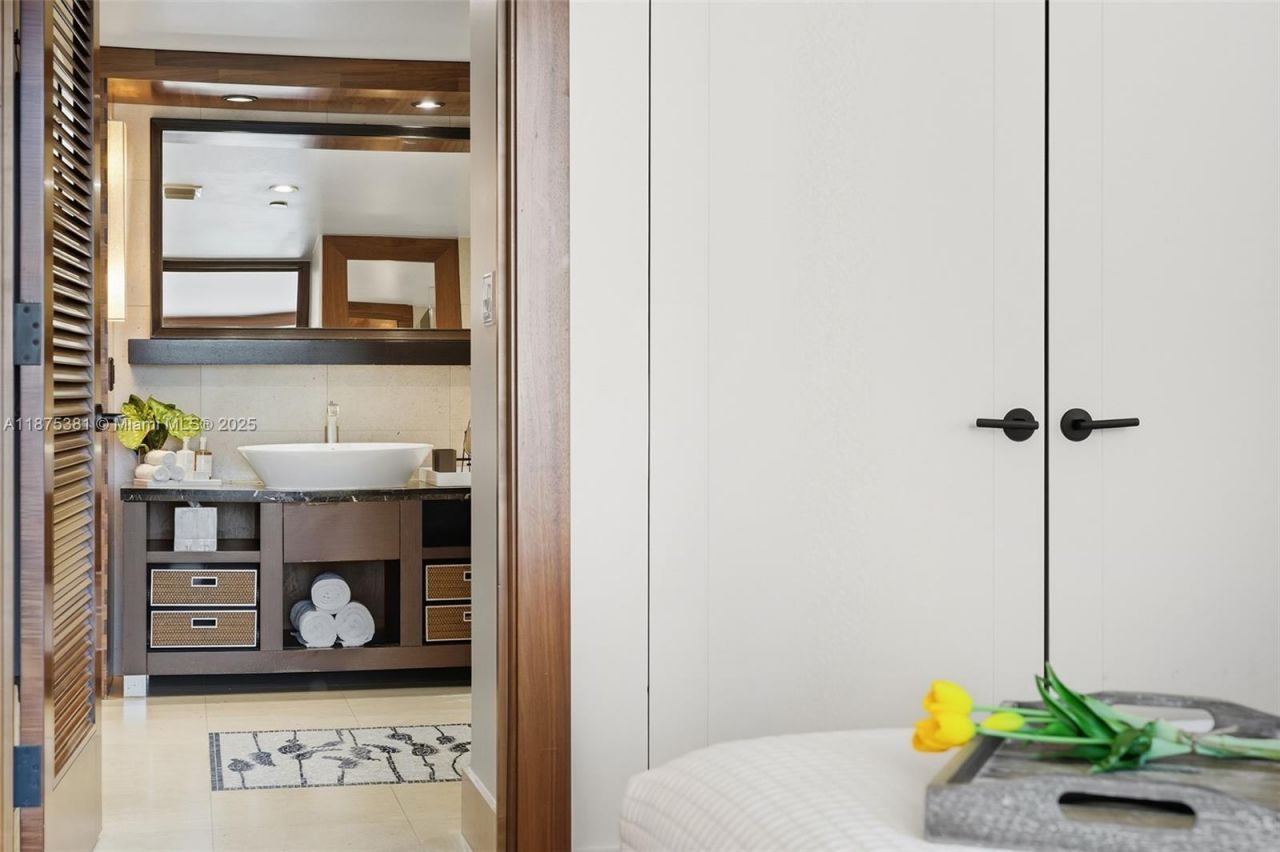 Please Call For Address, Unit 705, Miami Beach, FL 33141 Photo