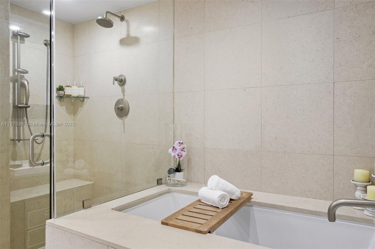 Please Call For Address, Unit 705, Miami Beach, FL 33141 Photo