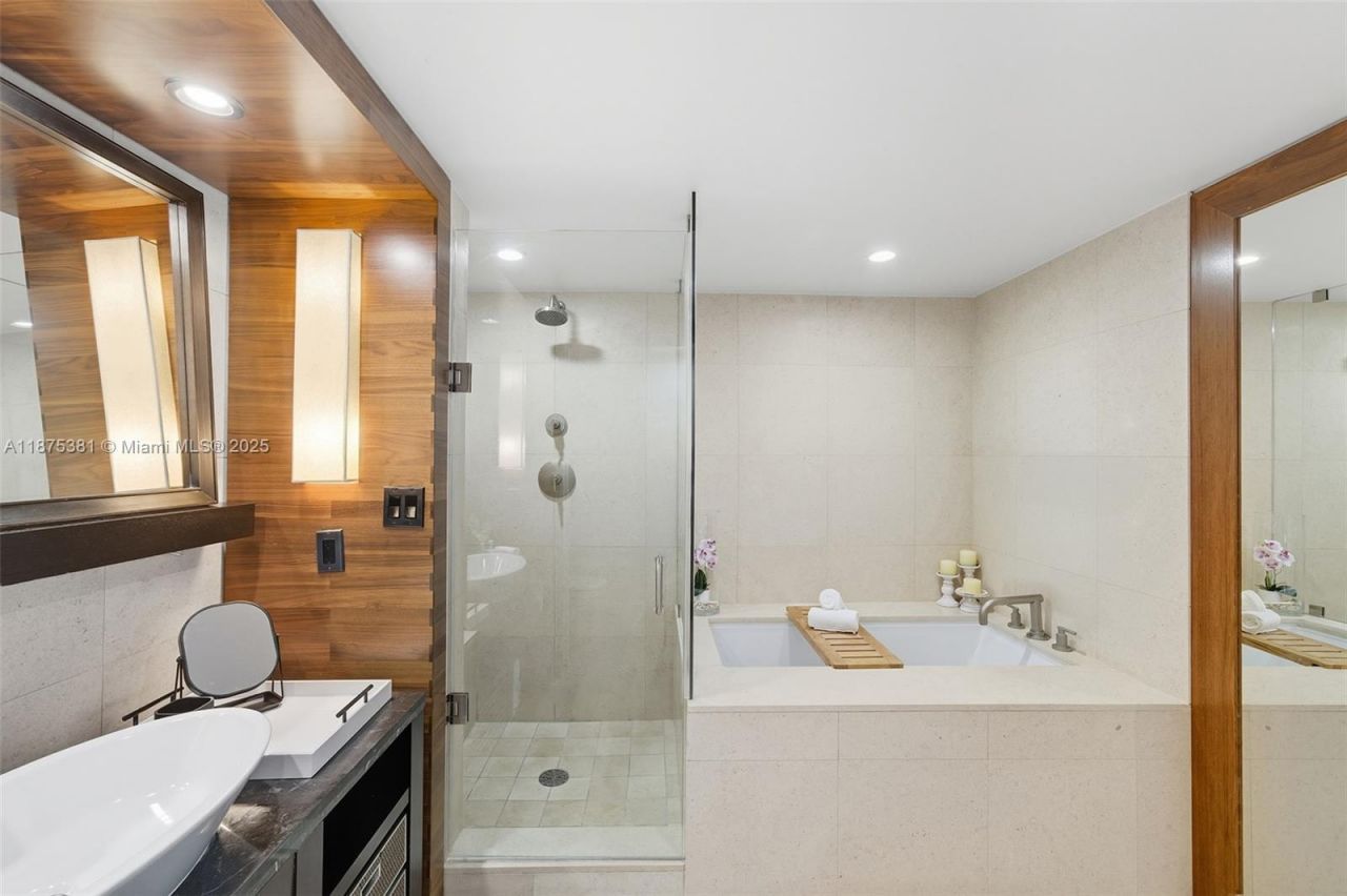 Please Call For Address, Unit 705, Miami Beach, FL 33141 Photo