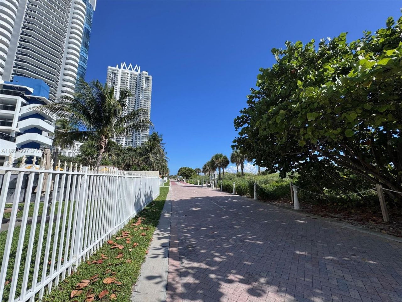 6061 Collins Ave, Unit 10C, Miami Beach, FL 33140 Photo