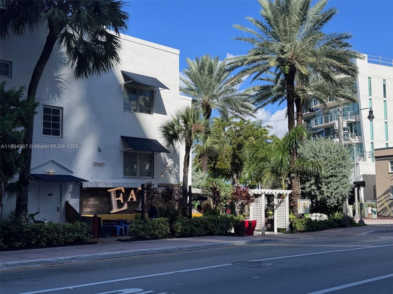 6061 Collins Ave, Unit 10C, Miami Beach, FL 33140 Photo