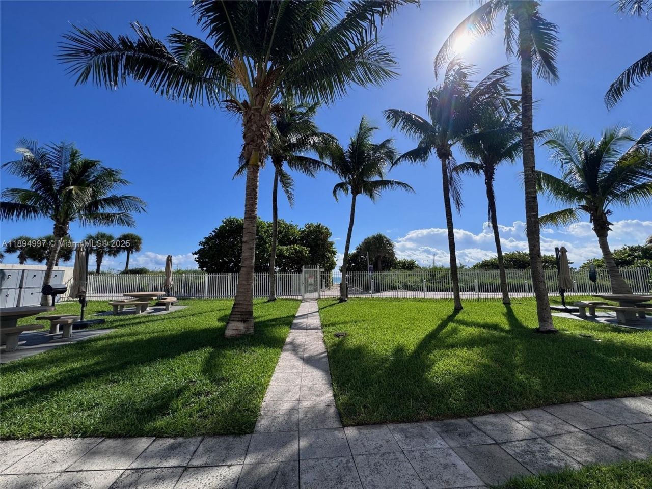 6061 Collins Ave, Unit 10C, Miami Beach, FL 33140 Photo