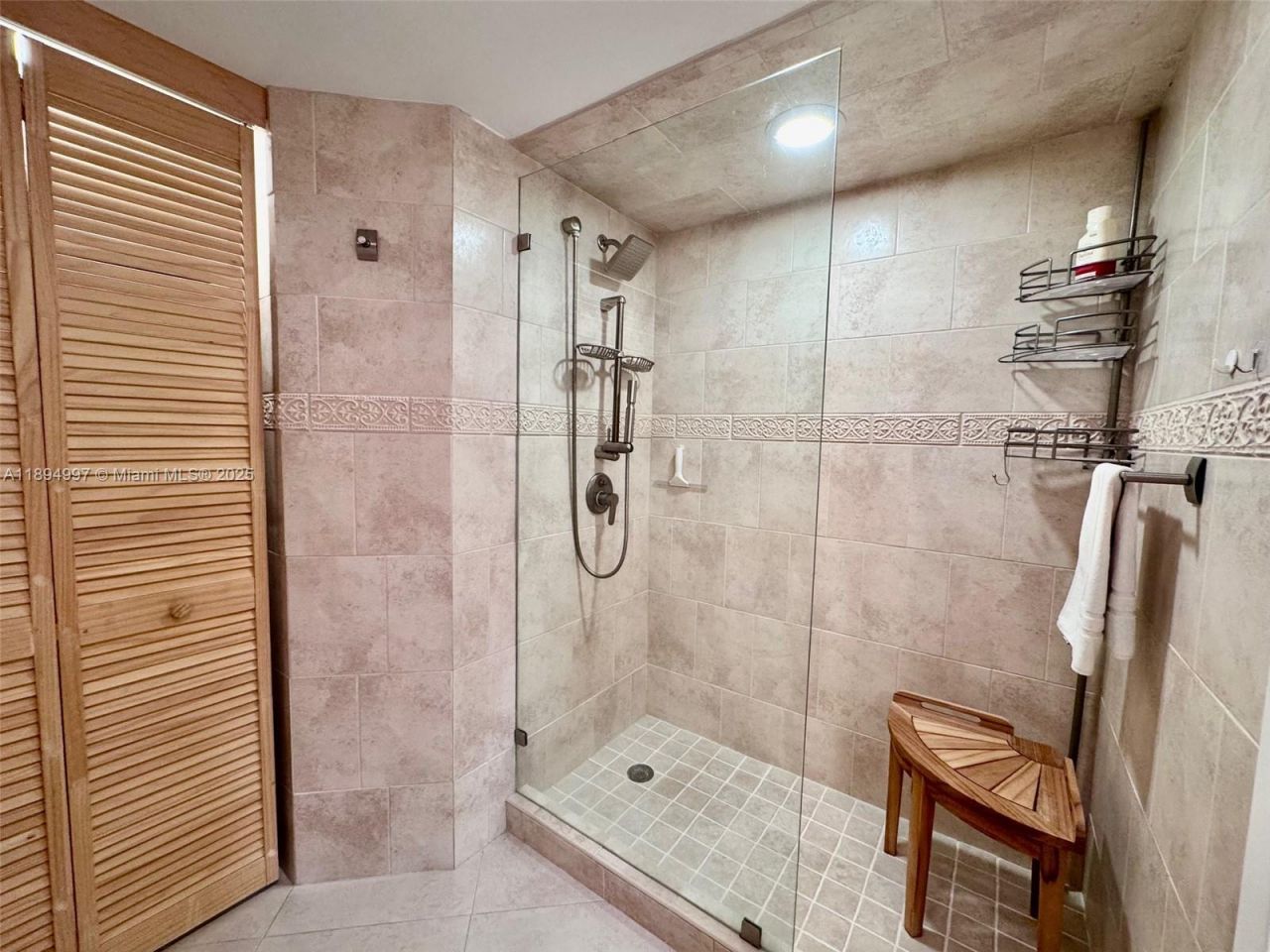 6061 Collins Ave, Unit 10C, Miami Beach, FL 33140 Photo