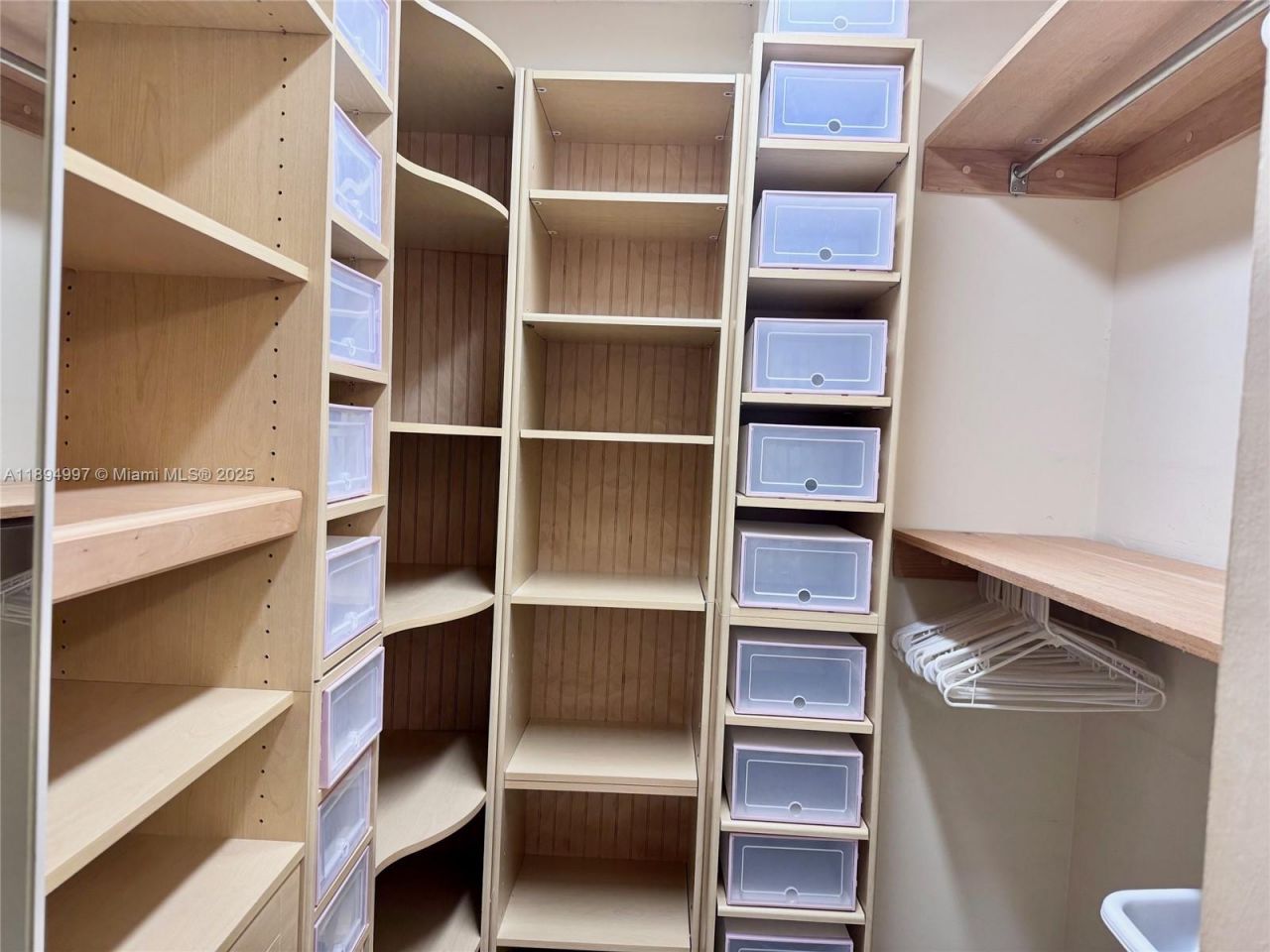 6061 Collins Ave, Unit 10C, Miami Beach, FL 33140 Photo