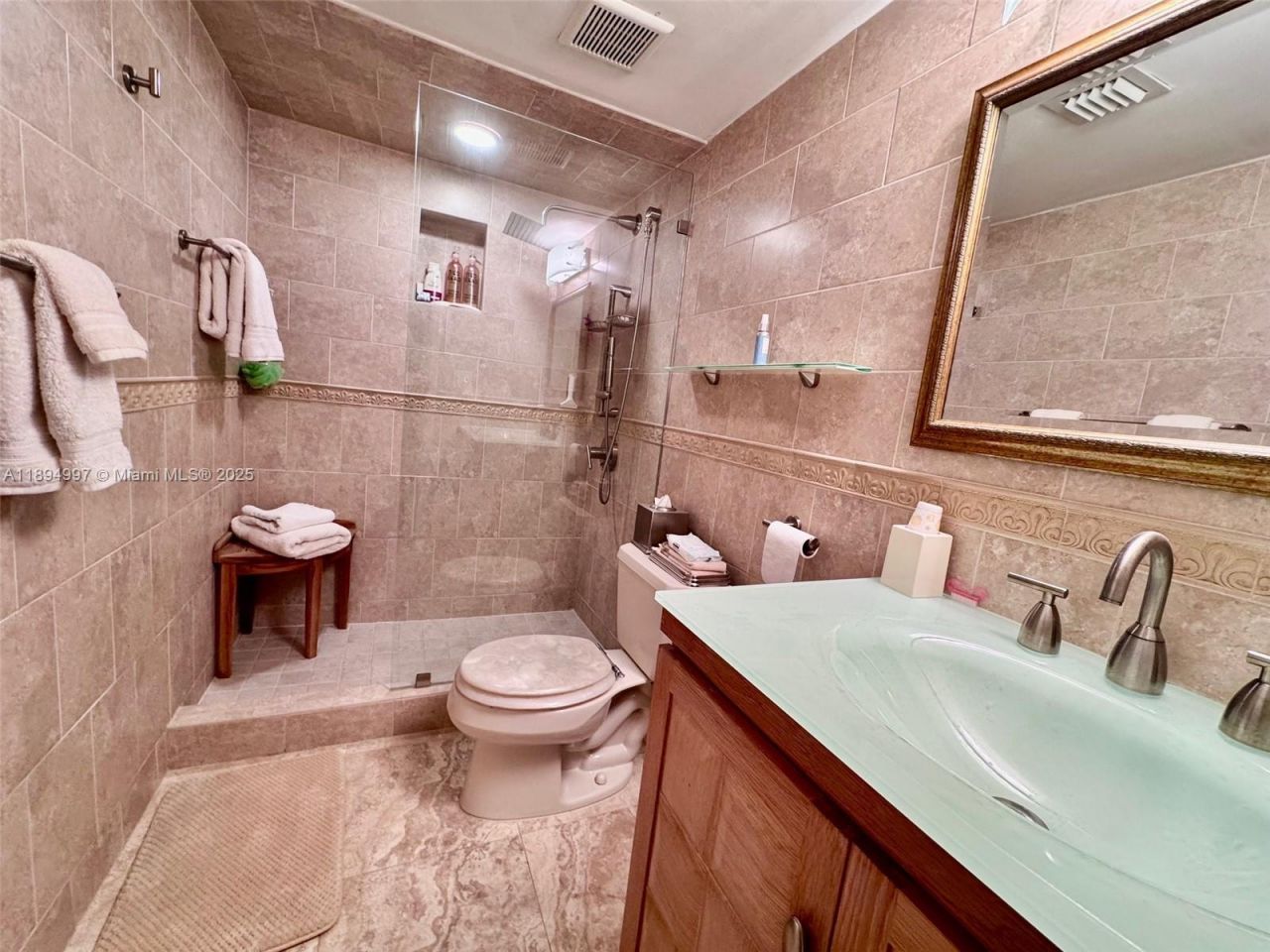 6061 Collins Ave, Unit 10C, Miami Beach, FL 33140 Photo