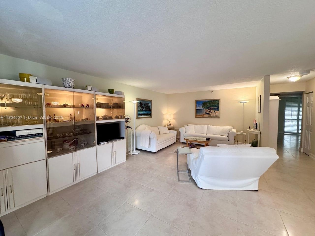 6061 Collins Ave, Unit 10C, Miami Beach, FL 33140 Photo