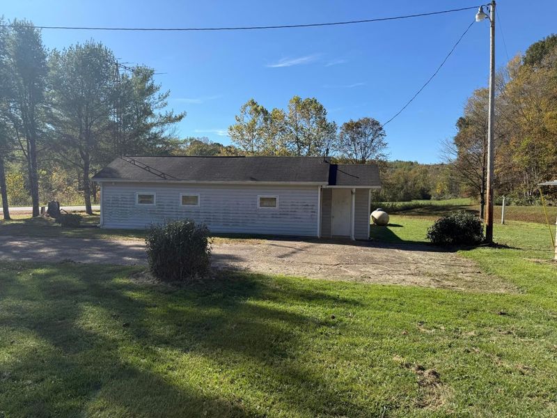 4085 Cannelville Road, Roseville, OH 43777 Photo 6