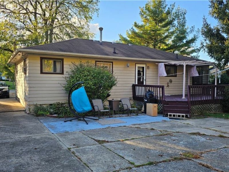 560 Ridge Drive, Medina, OH 44256 Photo 2