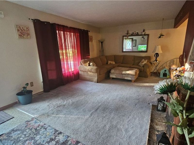 560 Ridge Drive, Medina, OH 44256 Photo 3