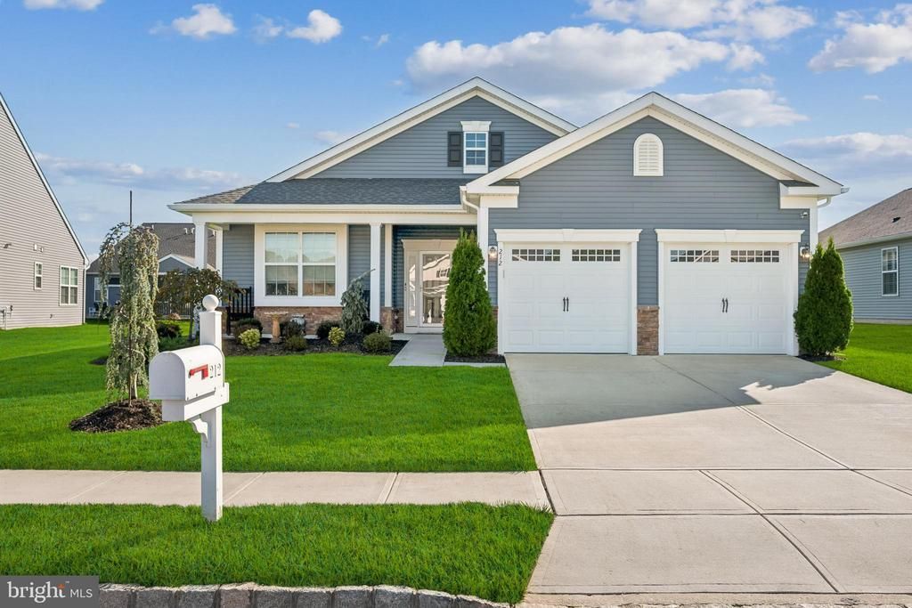 212 Montrose, Williamstown, NJ 08094 Main Photo