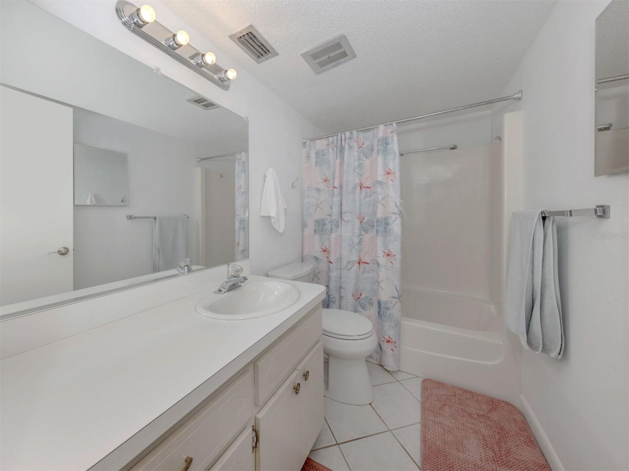 1555 Tarpon Center Drive, Unit 131, Venice, FL 34285 Photo