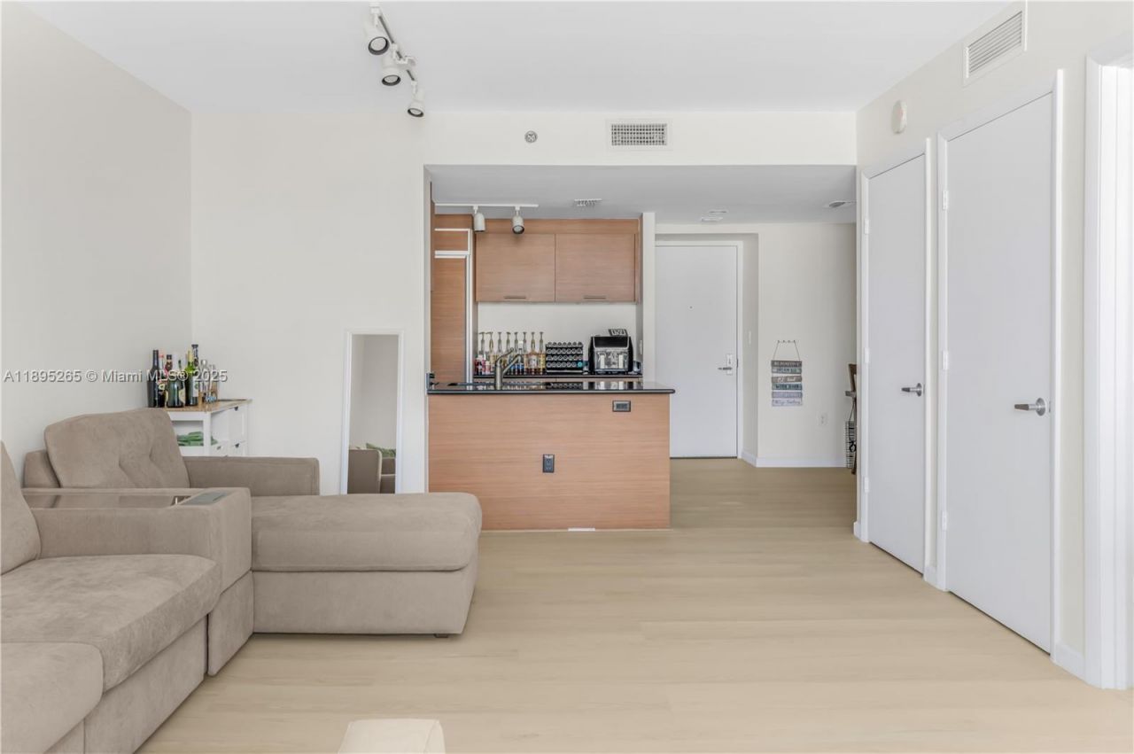 50 Biscayne Blvd, Unit 1505, Miami, FL 33132 Photo